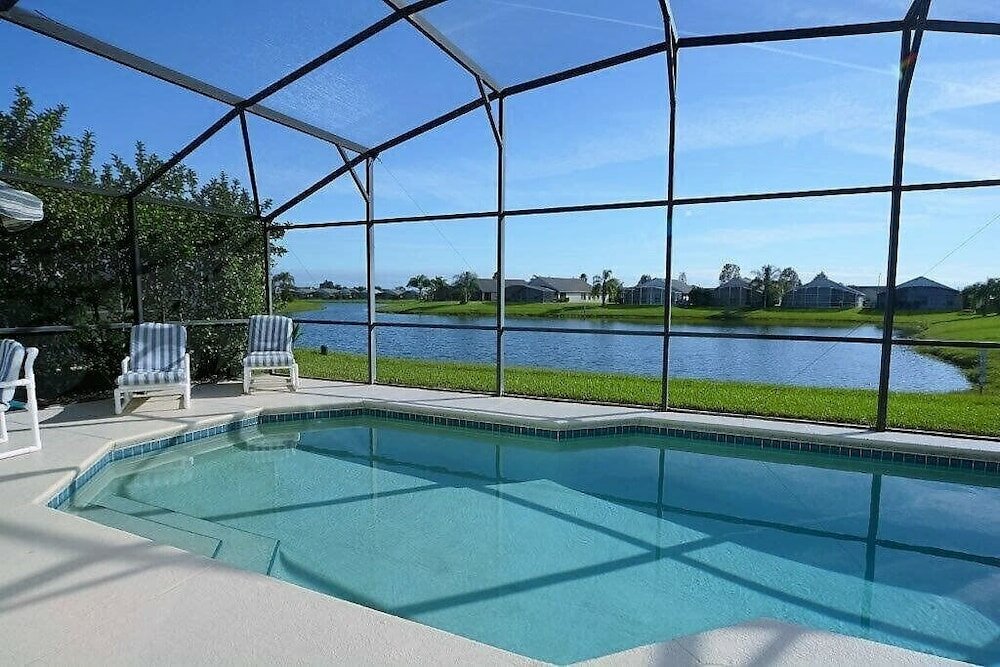 Фото 3 Bedroom Orlando Vacation Pool Home With Water View, Hot Tub, Games Room Near Disney!