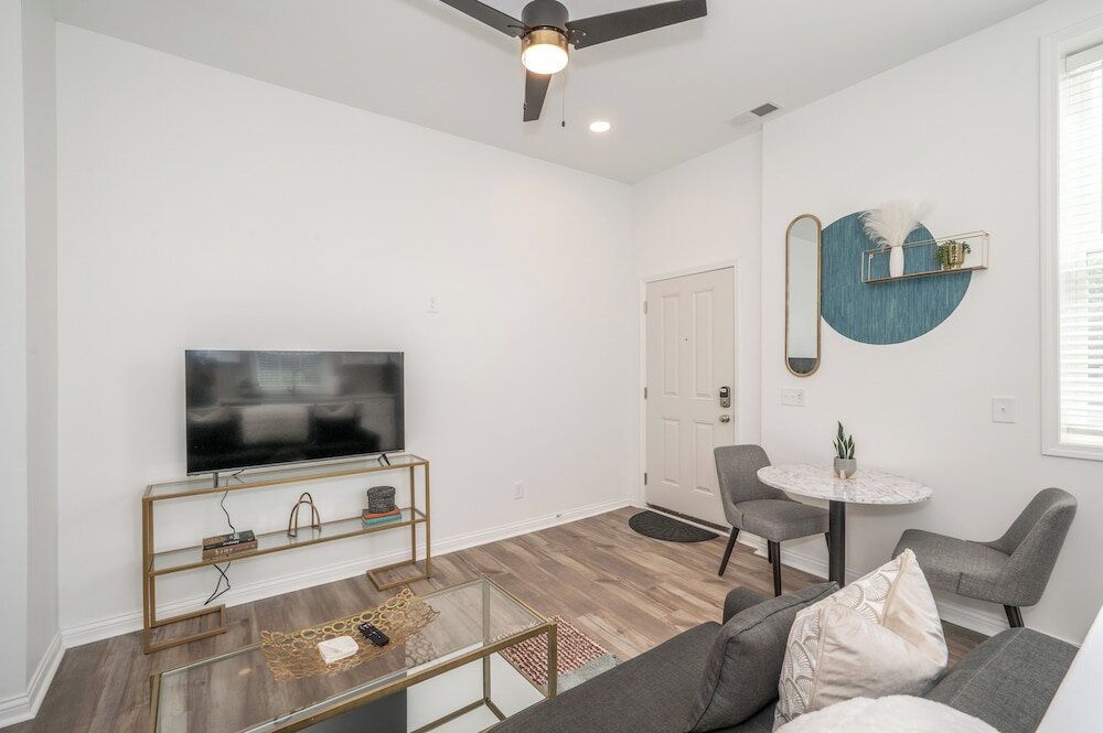 Фото Covington Charm 201