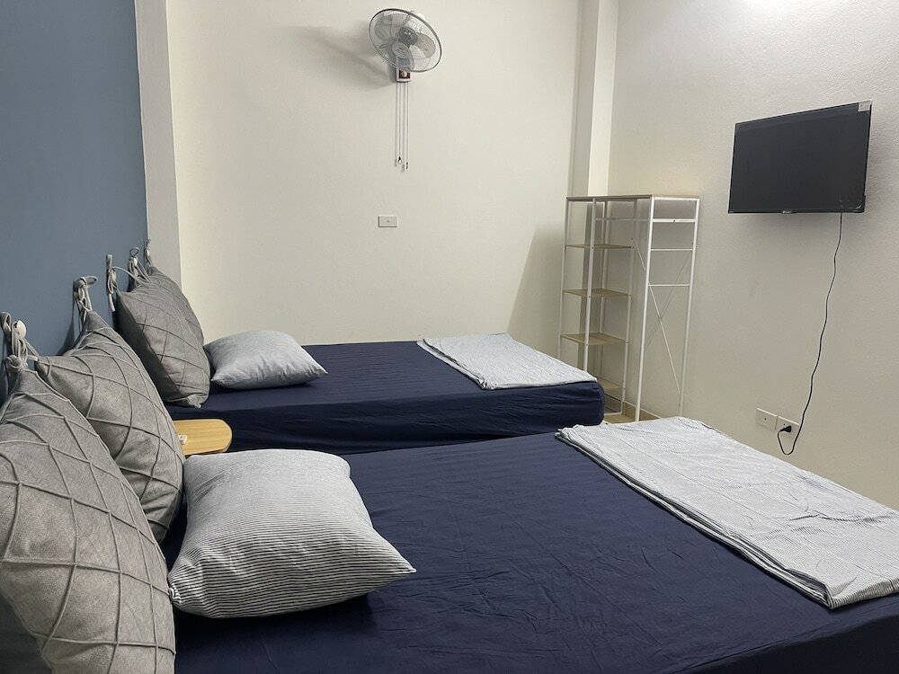 Фото Sword Lake Hostel