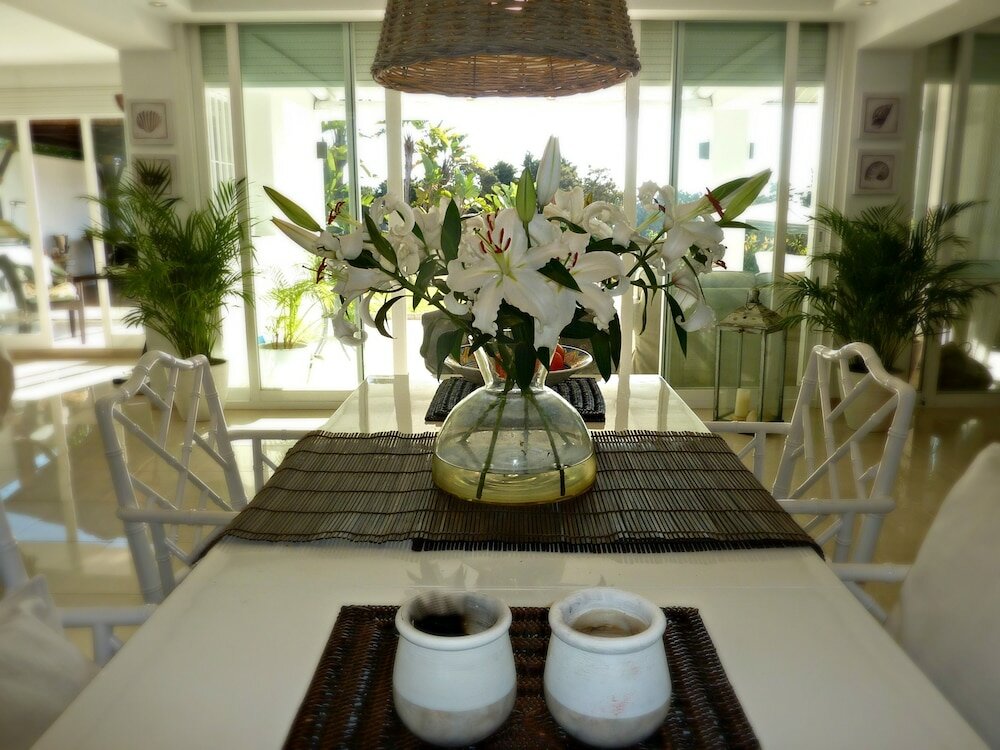 Фото Villa Breeze Boutique Guest Rooms Marbella