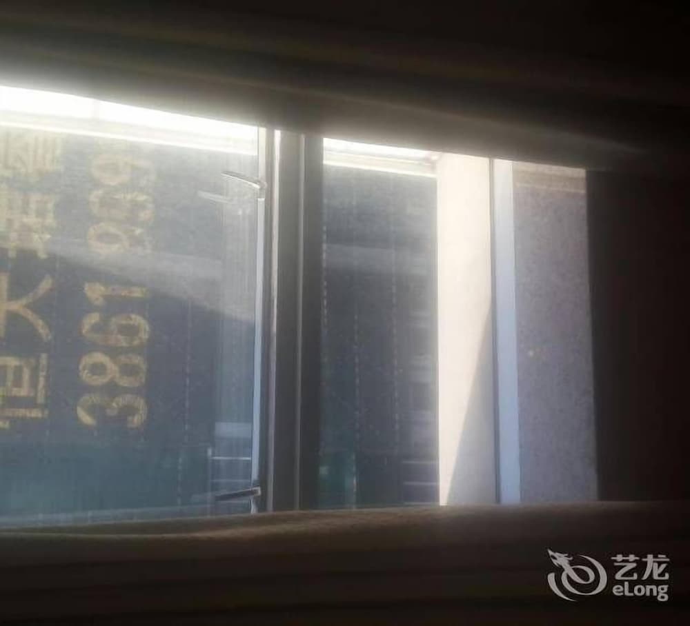 Фото Huaweida Hotel