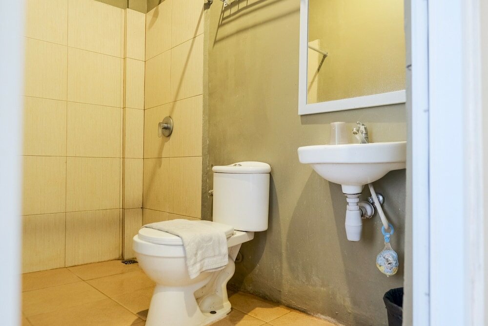 Фото Urbanview Hotel Ta Ke Jelutung Jambi