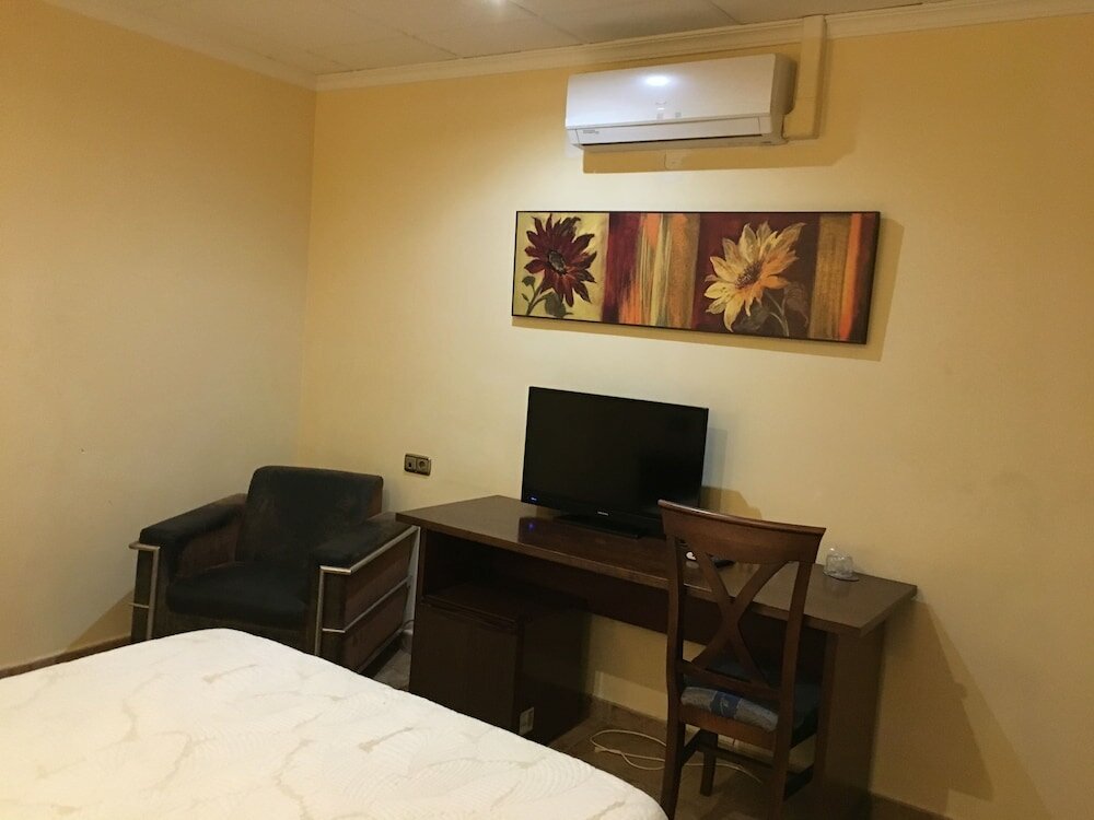 Фото Hostal Mesón Arboleas