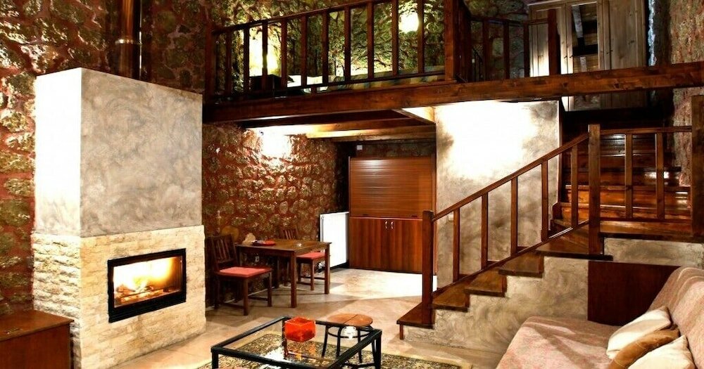 Фото Paliokastro Guesthouse