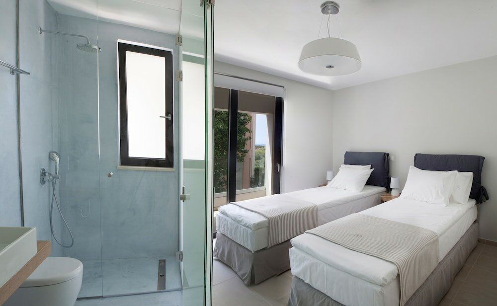 Фото Aethrion Boutique Homes