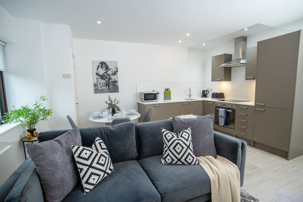 Фото Pembroke House Apartments - Parking