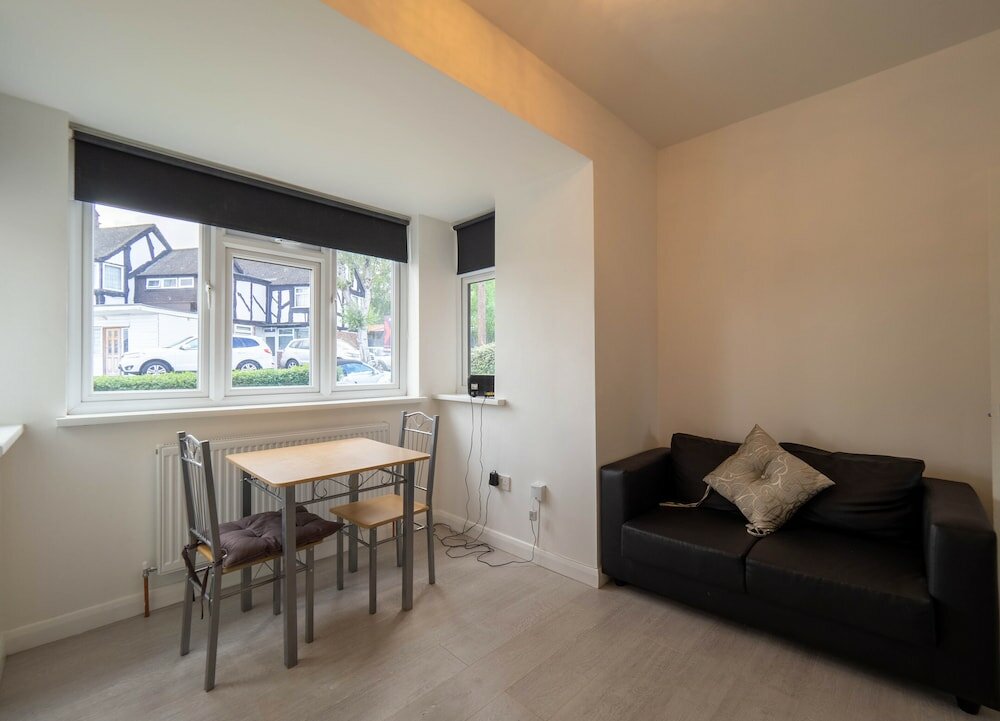 Фото 2 Bedroom Ground Floor Apartment