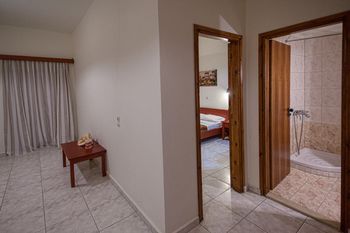 Фото Ammoudi Hotel