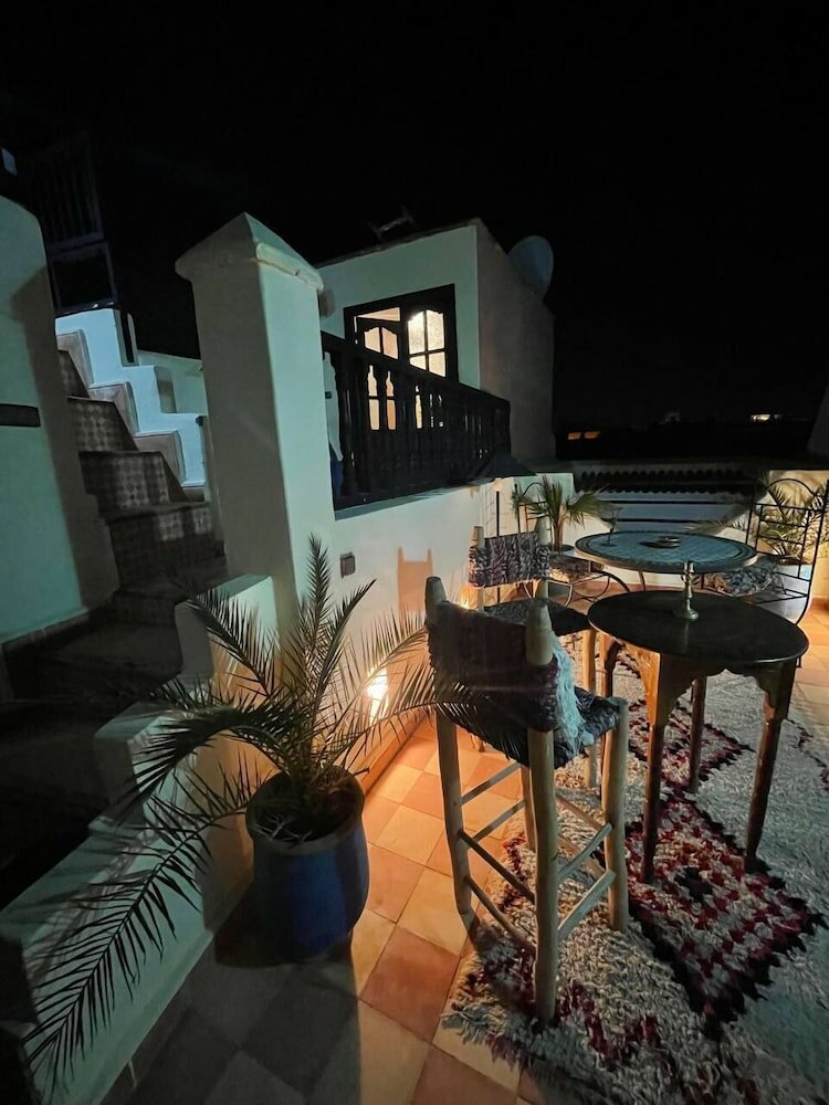 Фото Riad Rwija