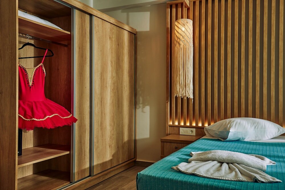 Фото Отель Iniochos