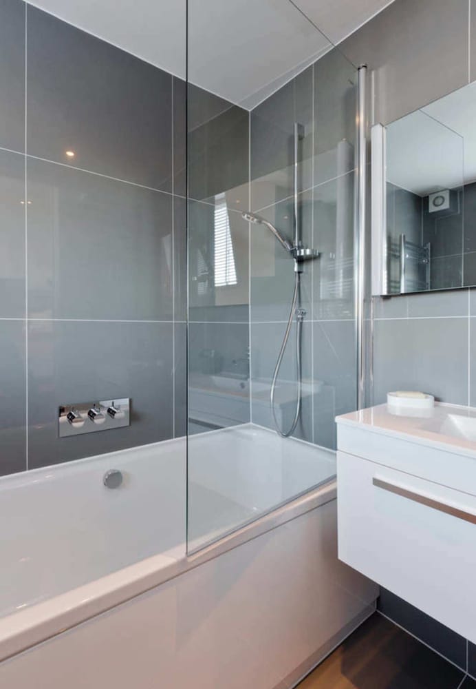 Фото Bright and Modern Bayswater Apartment