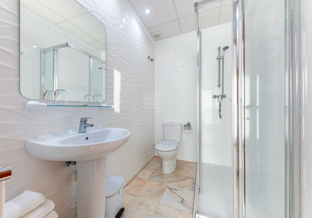 Фото Port Europa Hotel