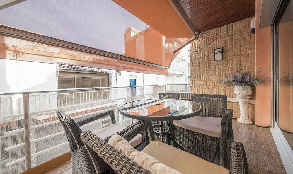 Фото Apartamentos Montserrat