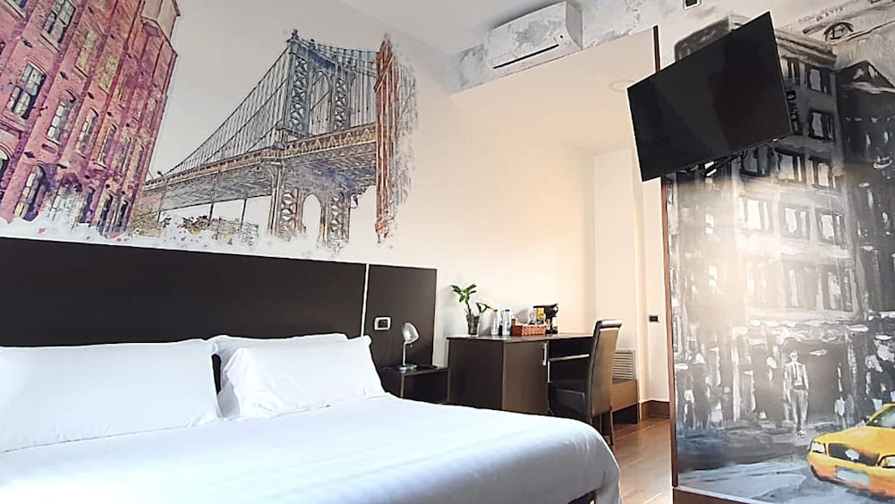 Фото Artemide Fiore Club