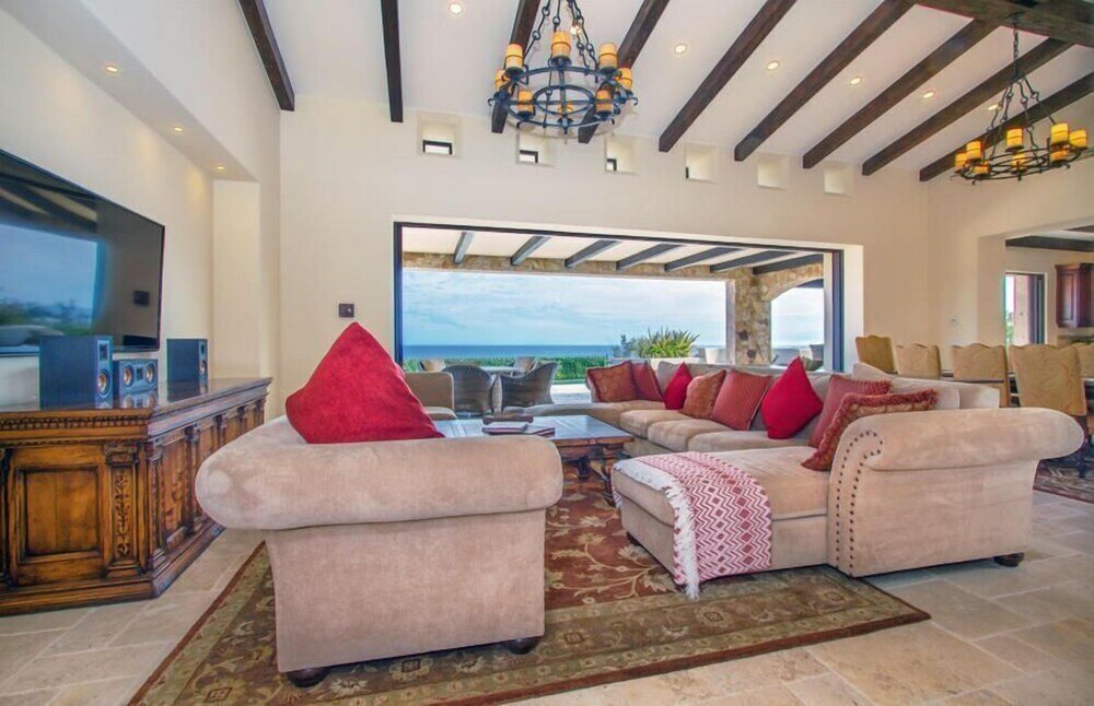 Фото Villa Delmar Exquisite Villa w Views