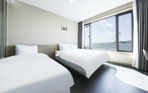 Гостиница Incheon Hotel Bluemarine в Инчхоне