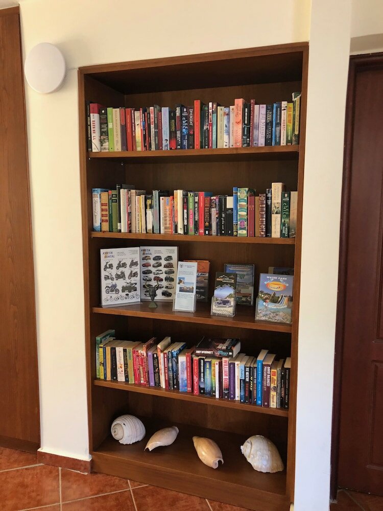 Фото Iolkos Hotel Apartments