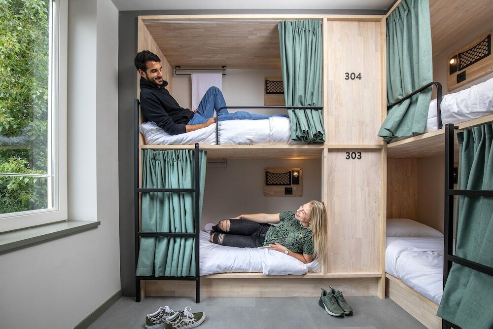 Фото The Bee Hostel