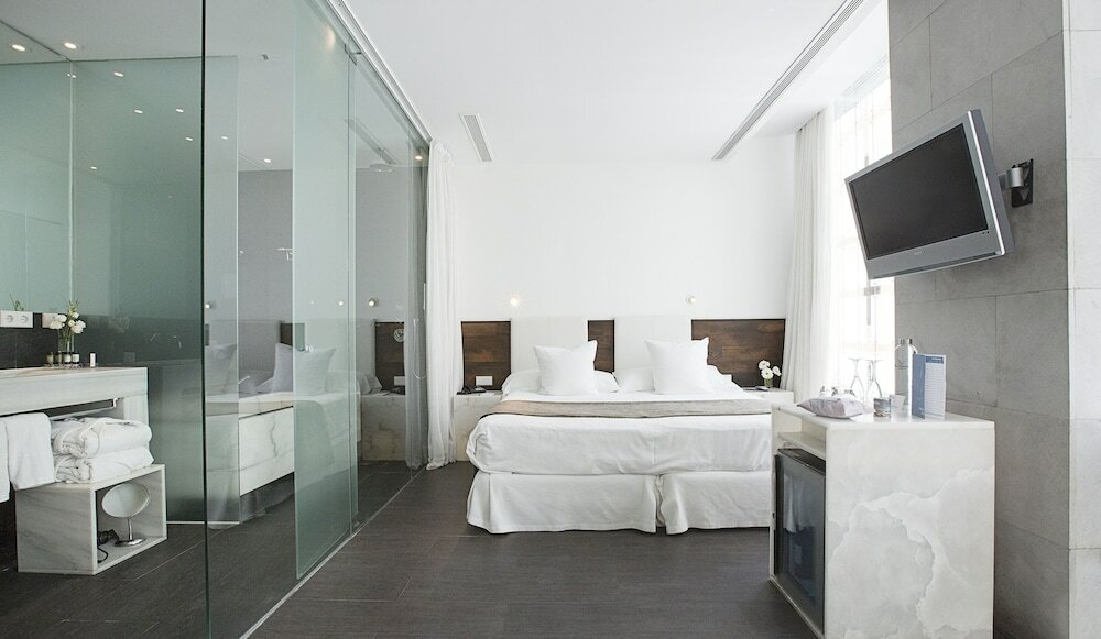 Фото 121540703827