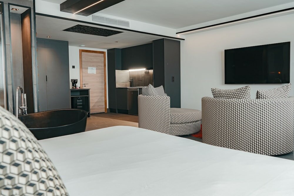 Фото Poem Suites