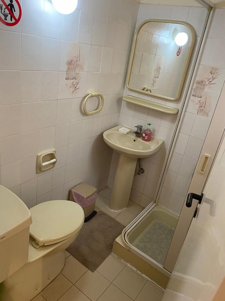 Фото Larnaca Comfort Rooms