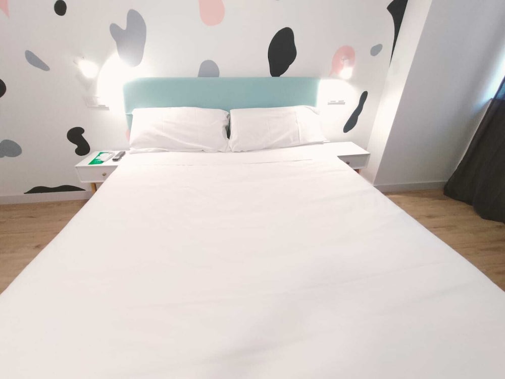 Фото Hostal Carmen by gaiarooms