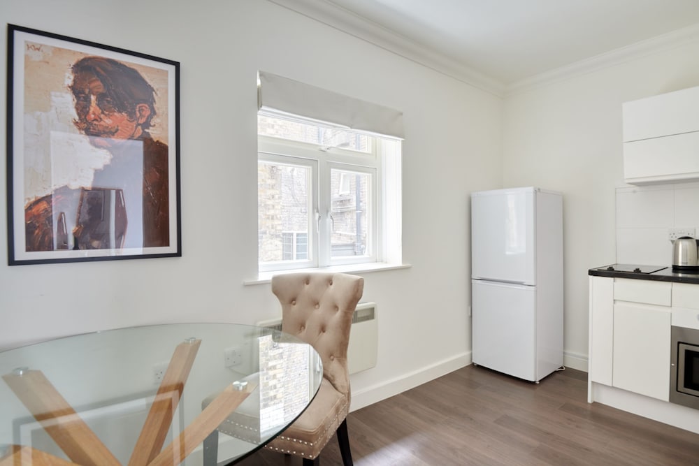 Фото Sonder St. John's Garden