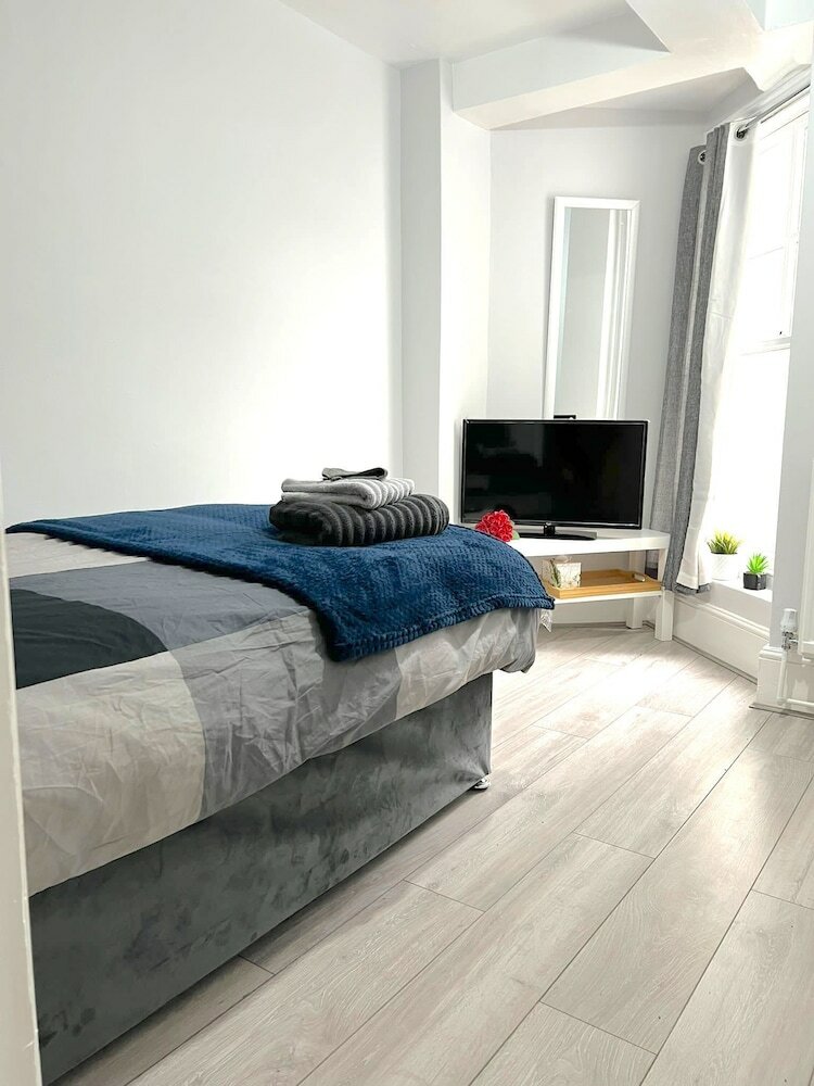 Фото East London Short Let's