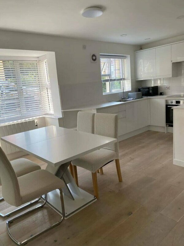 Гостиница Spacious and Cosy 2 Bedroom Flat in Bermondsey