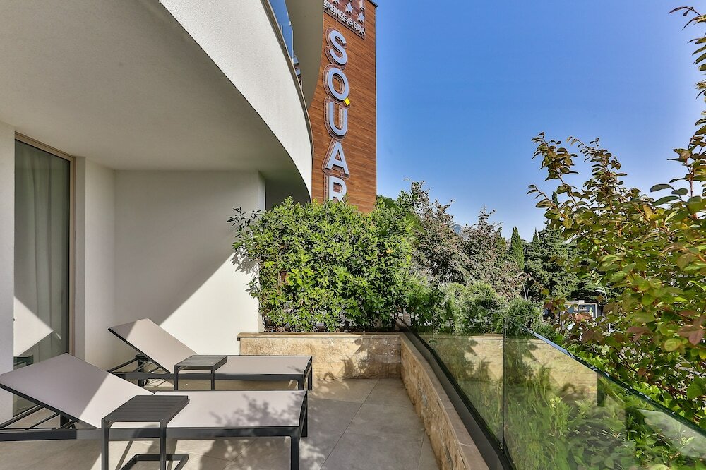 Фото Hotel Square