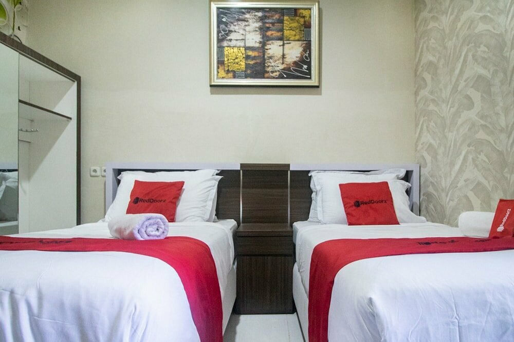 Hotel RedDoorz Syariah @ Hotel 91 Jember, Jember, photo