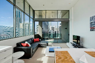 Фото Quattro On Astor Apartments