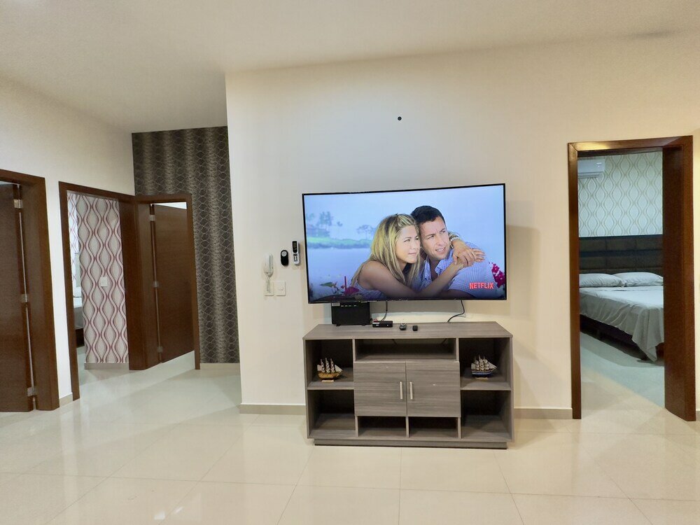 Фото Madeira Apartments