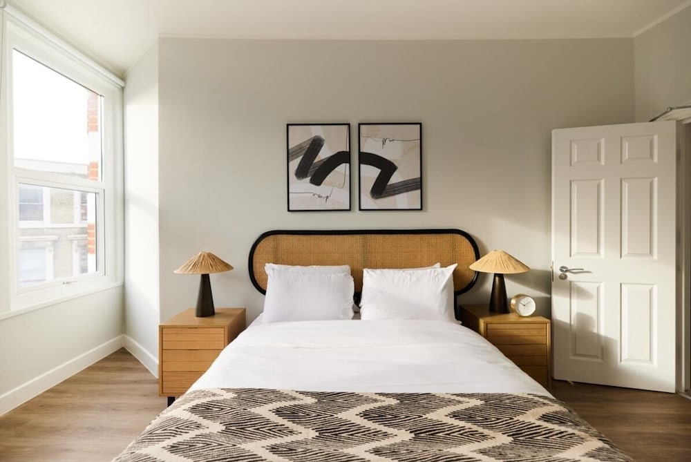 Фото The Fulham Escape - Alluring 5bdr Flat