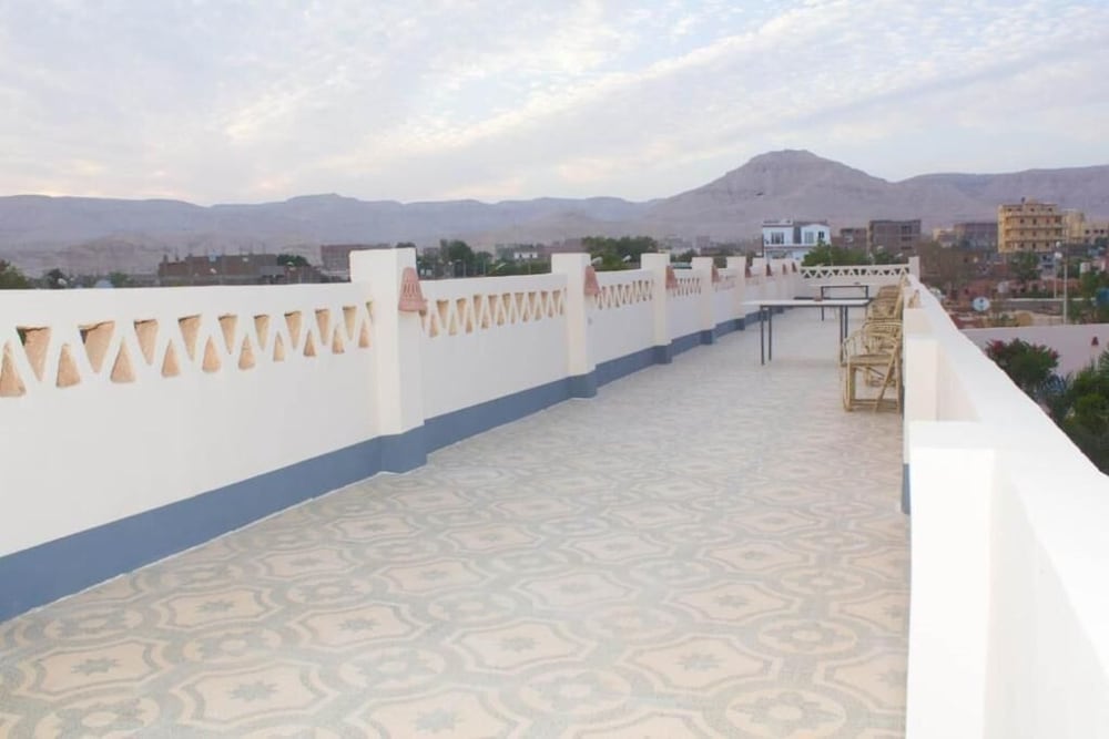 Фото Desert paradise Hotel