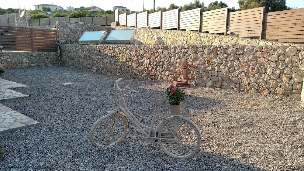 Фото Roggaki Ionian Villas