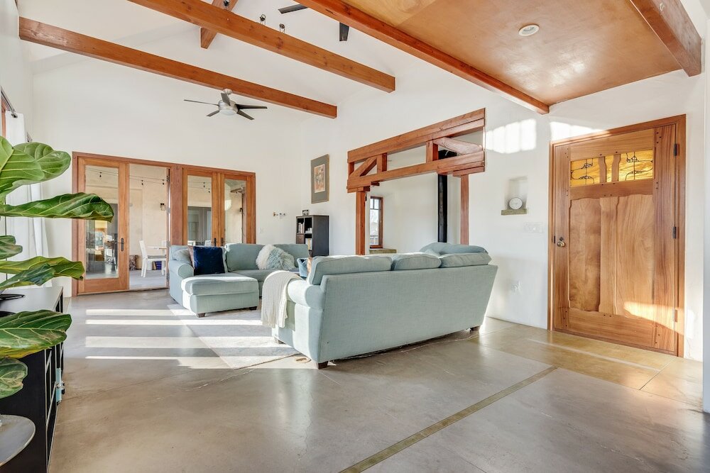 Фото Harmony Over The Hill