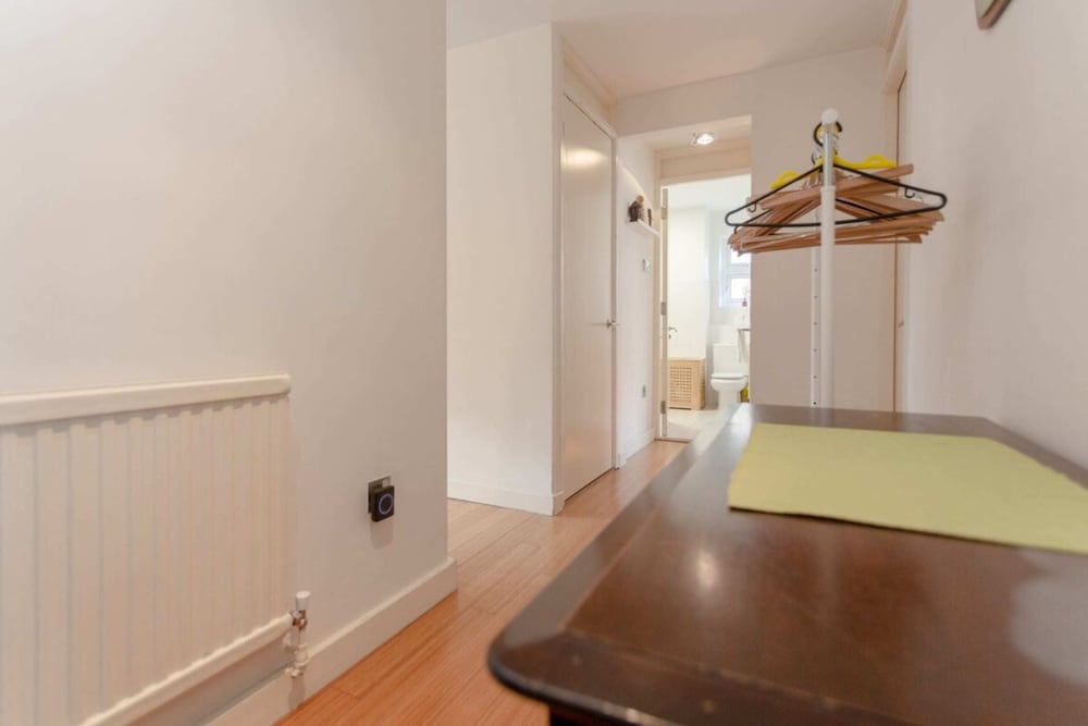 Фото Well Located 2 Bedroom 1 Bath in Elephant & Castle