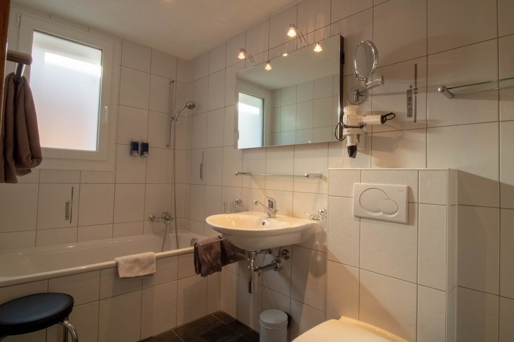 Фото Alpine Lodge