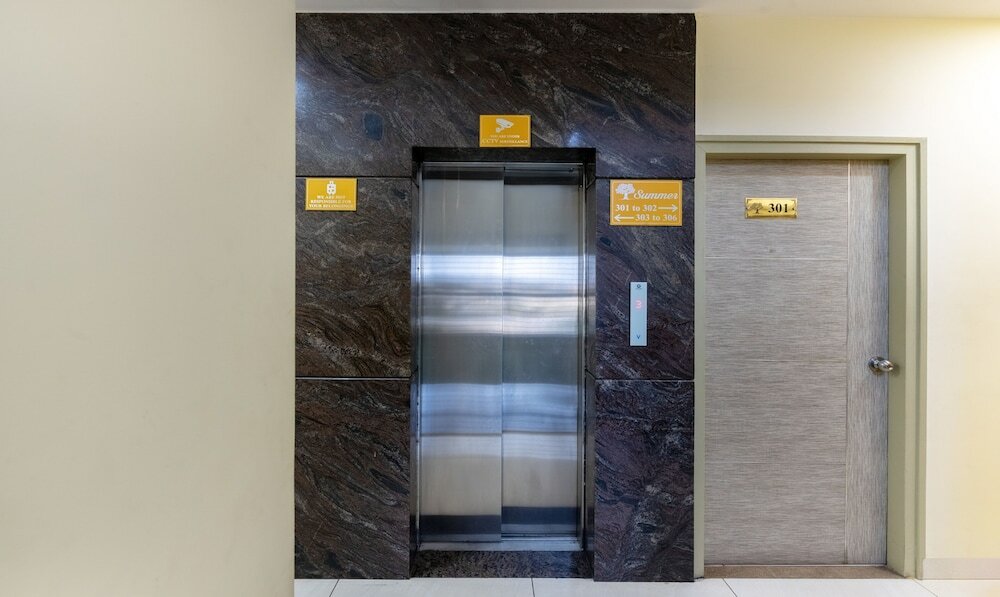 Фото Treebo Trend Four Seasons