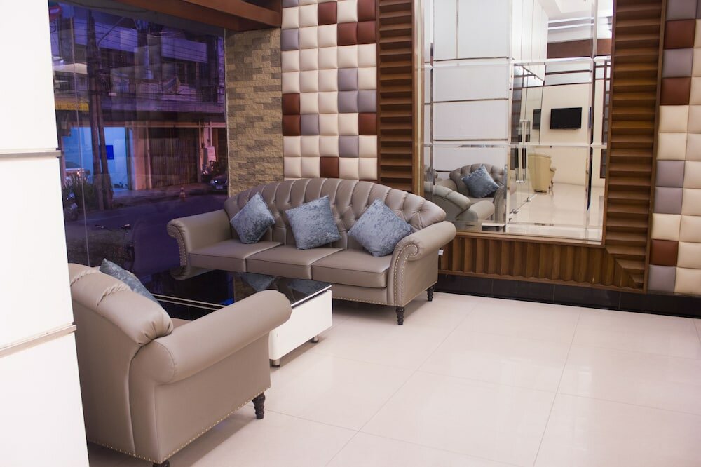 Фото Hatyai Holiday Hotel