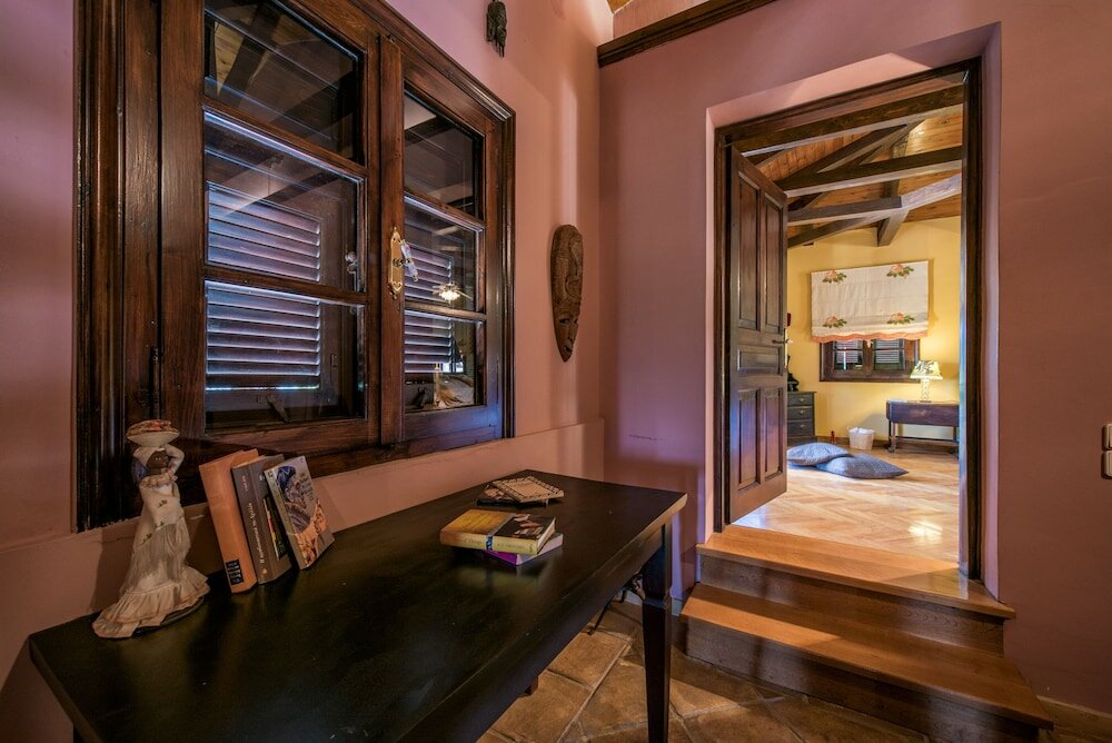 Фото Sarakino The House of Literature