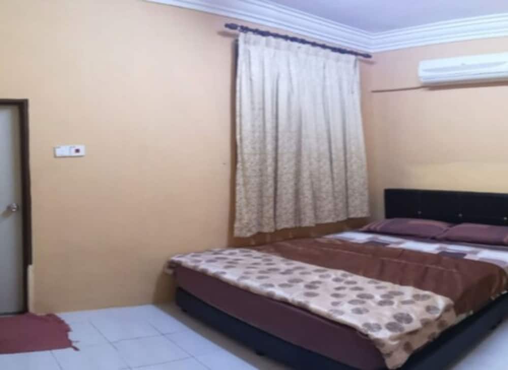 Фото Hasienda Homestay Bayan Lepas