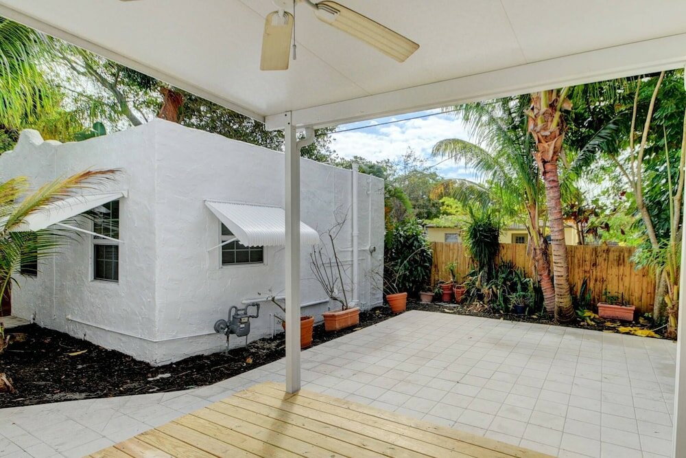 Фото Sunset Cottage West Palm Beach/close to Downtown Shops Pet Friendly