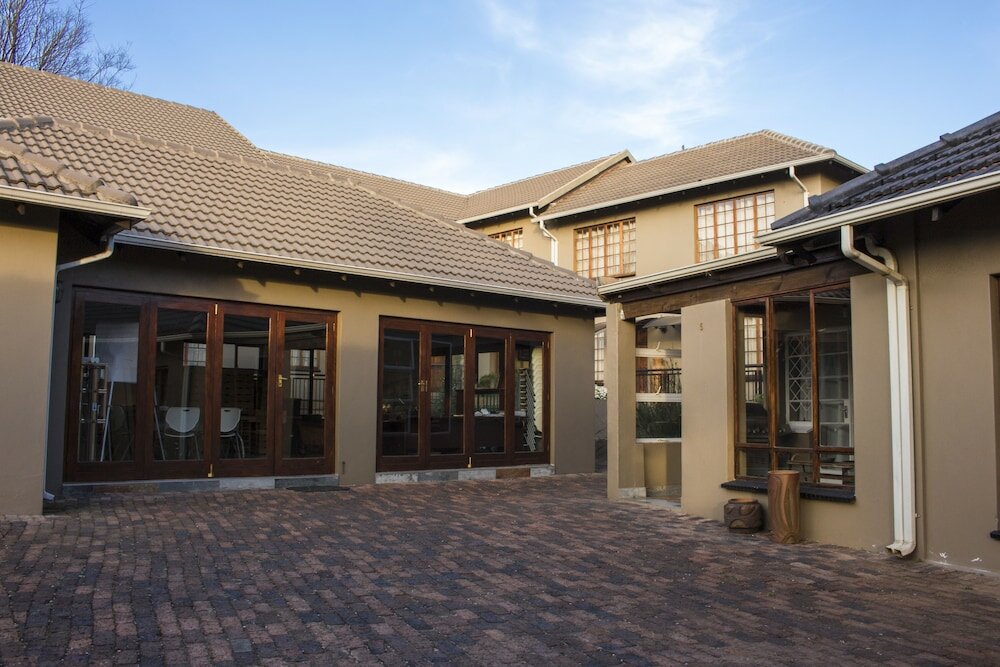 Фото Ruth Avenue Guest House