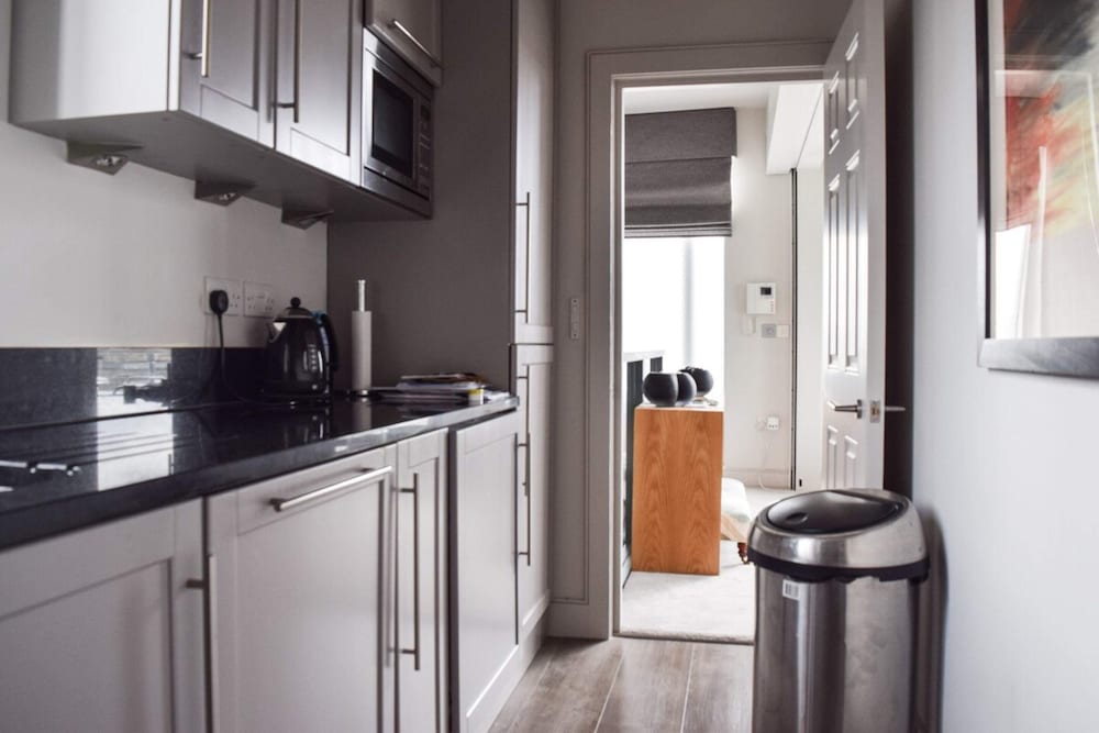 Фото Luxurious Apartment With Balcony