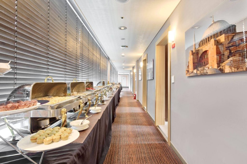 Фото Ramada Hotel and Suites Seoul Namdaemun