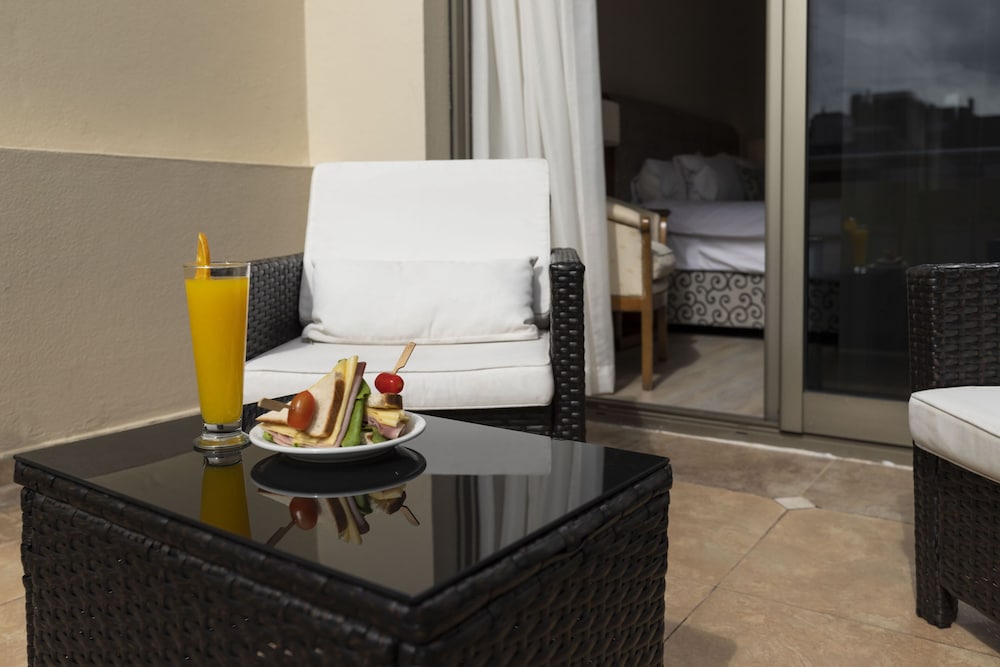 Фото Blank Hotel Recoleta