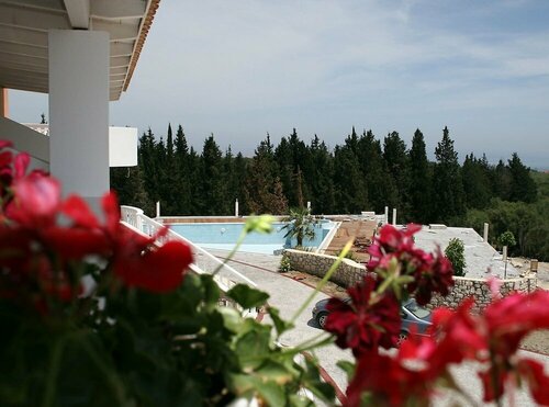 Гостиница Gerakas Belvedere Hotel & Luxury Suites