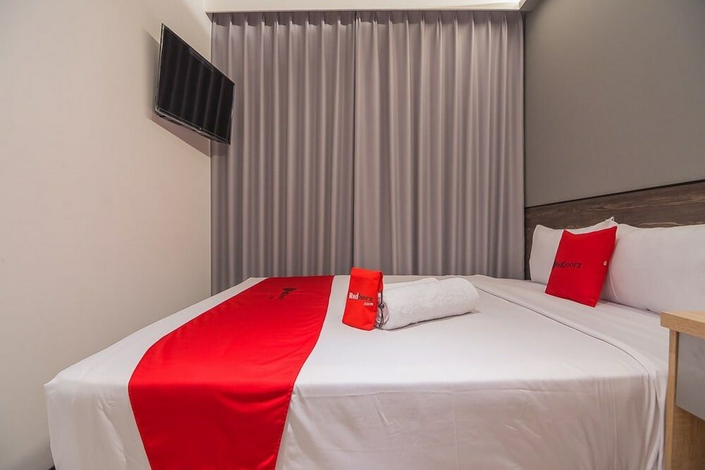 Фото RedDoorz near Taman Rejomulyo